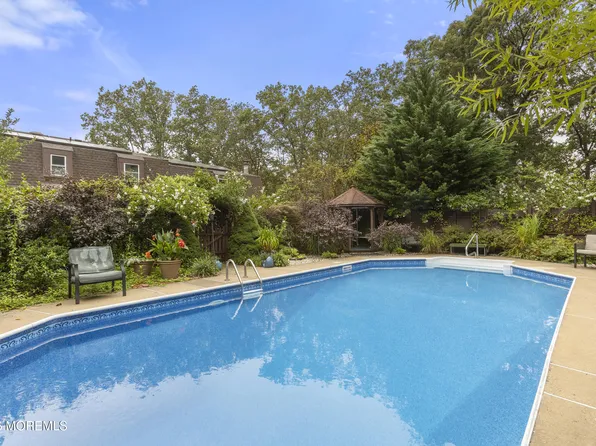 523 S Cooks Bridge Road, Jackson, NJ 08527