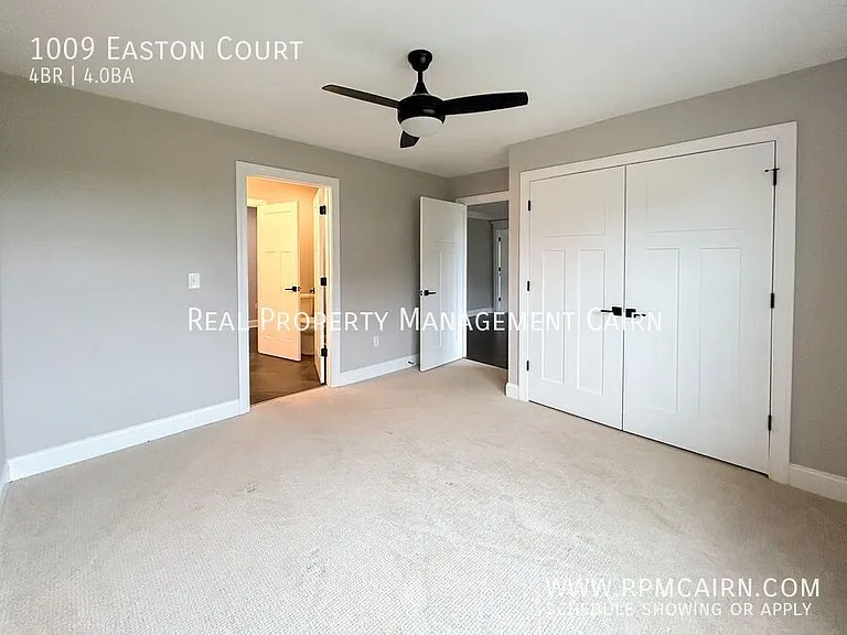 1009 Easton Ct — Photo 33