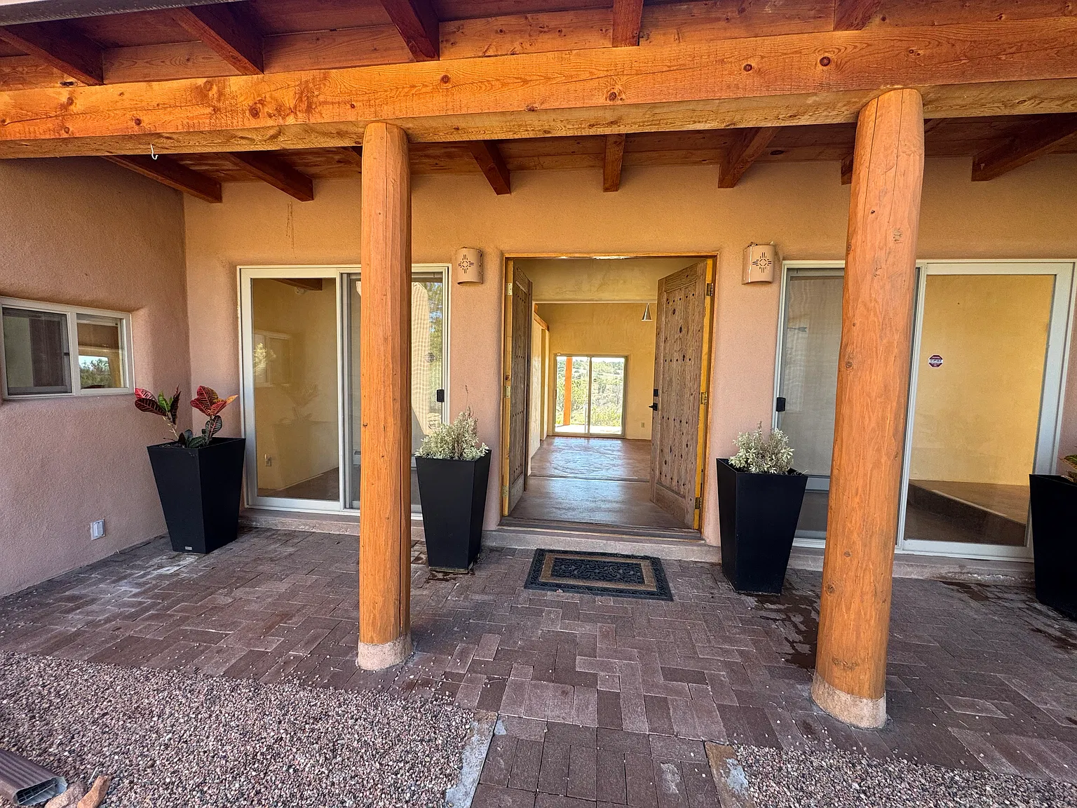 3 bed, 2.5 bath, 2368 sqft, $3,700 — Photo 2
