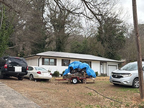 3rd image of 2413 Flannery St SE