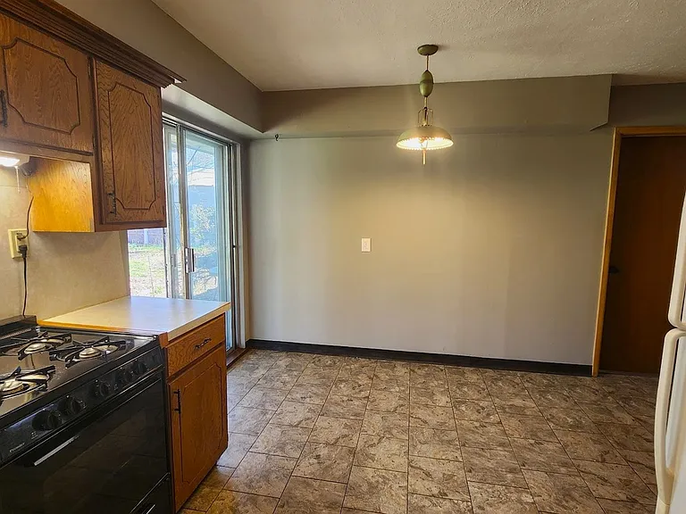 209 W Coe Dr — Photo 13