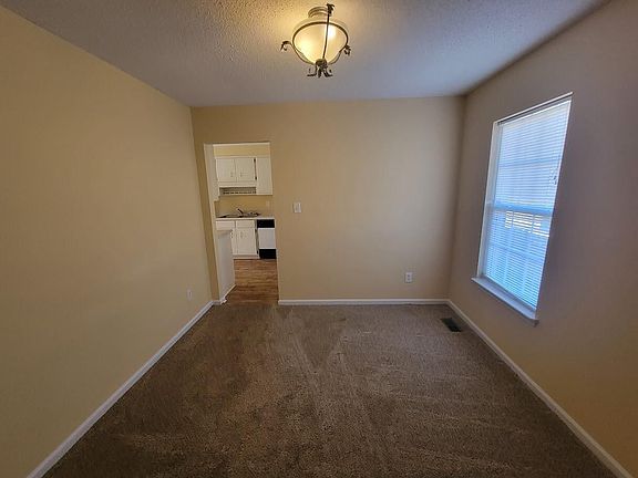 5th image of 2516 Winterville Dr