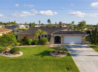 1024 E Archer Pkwy, Cape Coral, FL 33904