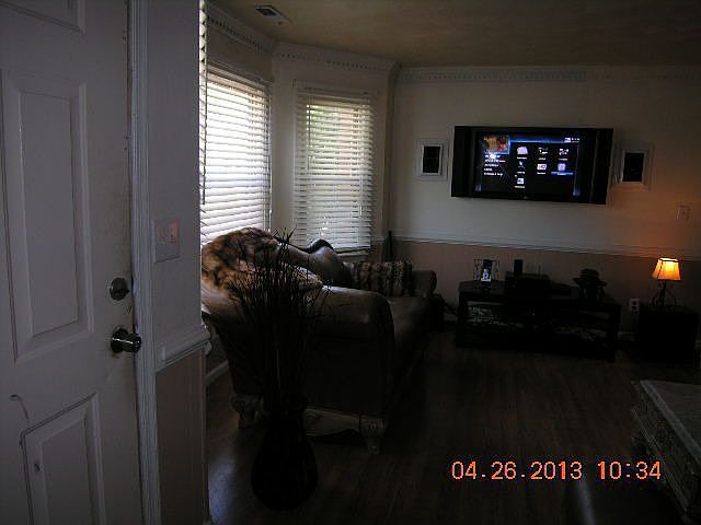 2nd image of 1937 Candlelight Dr