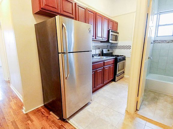 5th image of 616 Nostrand Ave APT D2