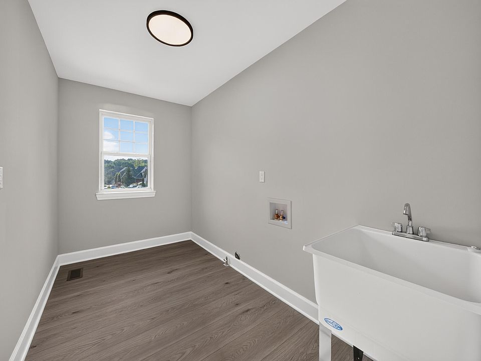 5850 Windrift Ct, photo 27