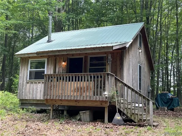 8020A Luce Rd, Rushford, NY 14777