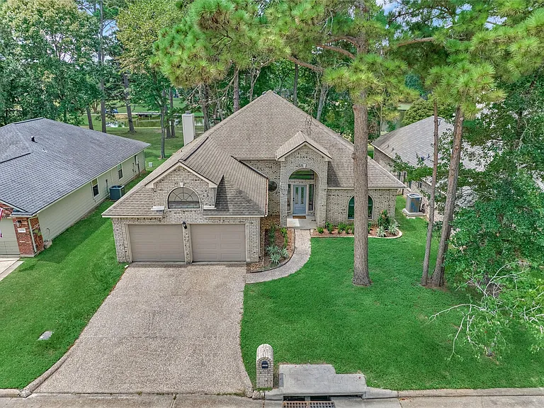 13707 Fountainview Dr — Photo 46