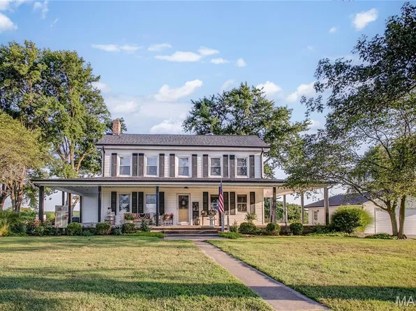 10100 Beeler Ln, Saint Jacob, IL 62281