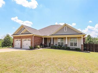 504 Pine Level Run, Deatsville, AL 36022