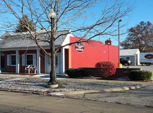 26082 E Huron River Dr, Flat Rock, MI 48134