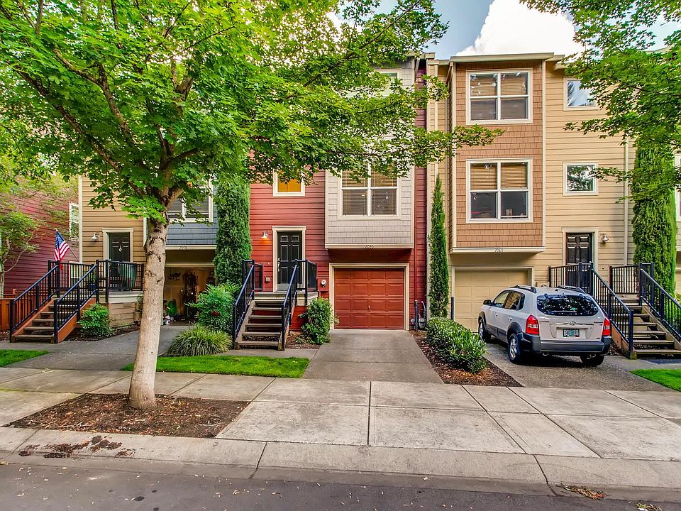 Wonderful community with town home with oversized 2 car tandem garage