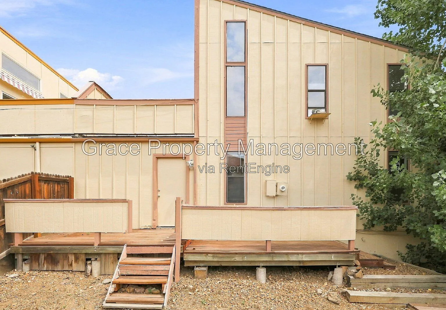 3 bed, 2.5 bath, 2317 sqft, $2,525 — Photo 3