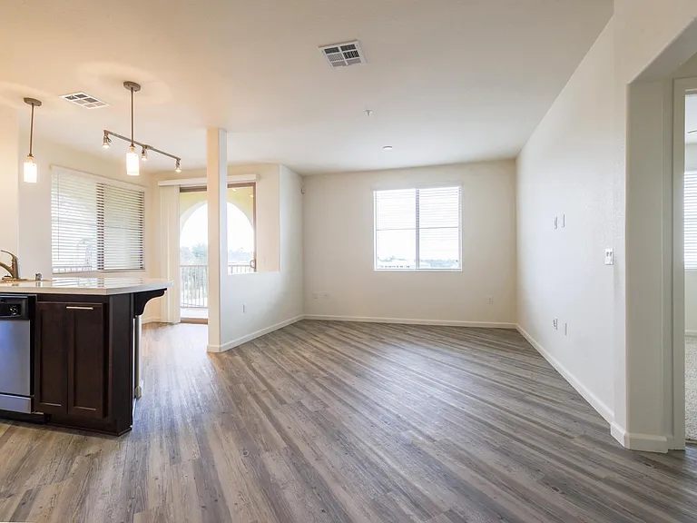 Solterra Ecoluxury Apartments — Photo 22