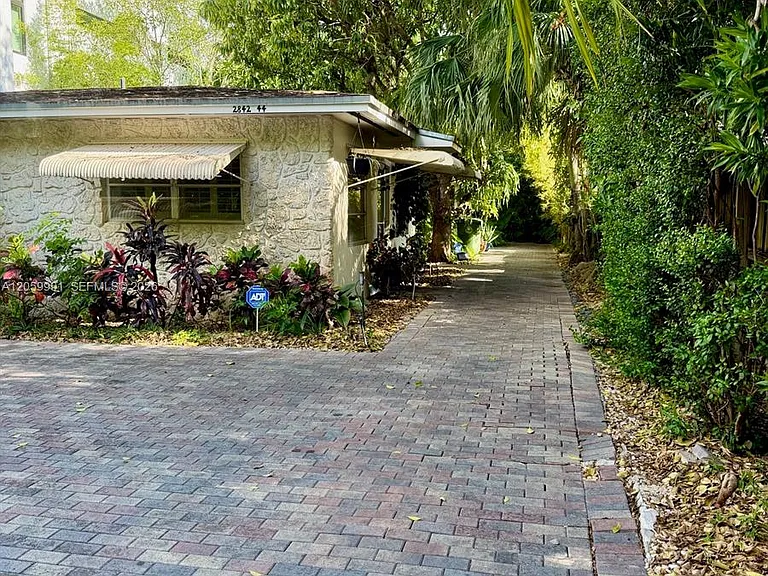 2844 Coconut Ave #A — Photo 2