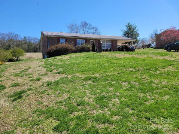 1564 Catawba Ter, Lenoir, NC 28645