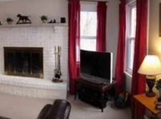 3660 Lincolnshire Rd, Waterford, MI 48328