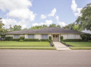 2502 Bon Aire Ave, Victoria, TX 77901