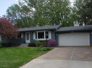 13607 Nagell Cir, Maple Grove, MN 55311