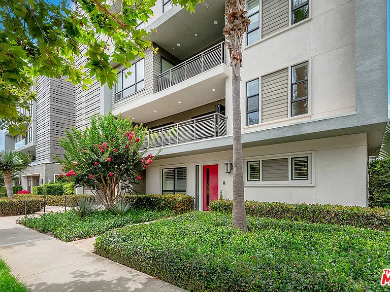 12775 Bluff Creek Dr #1 — Photo 2