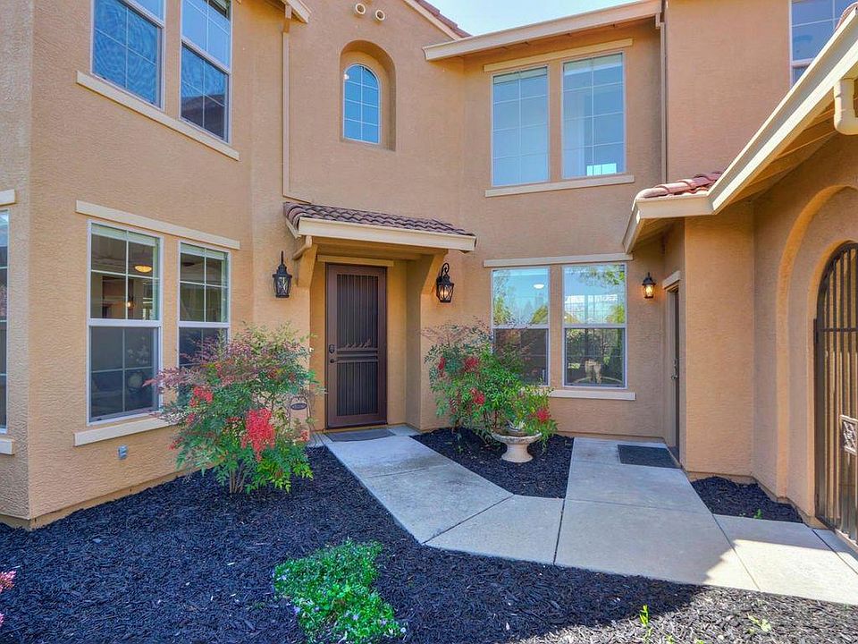 1st image of 340 Quail Wood Ct