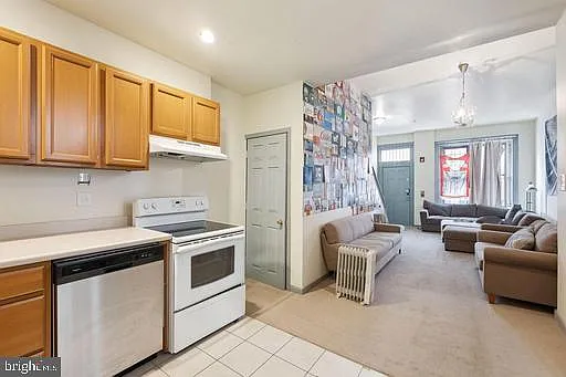 4 bed, 2.0 bath, 1845 sqft, $550 — Photo 4