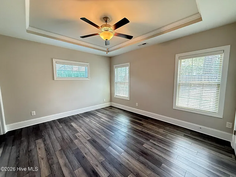 121 Lark Dr — Photo 16