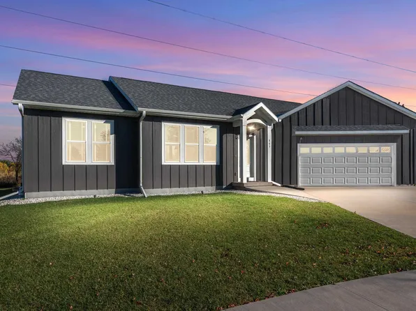 865 Mustang Ln, Fond Du Lac, WI 54935