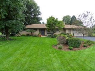 60640 Woodland Dr, Dowagiac, MI 49047