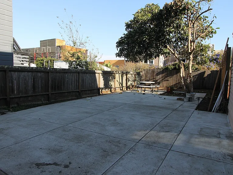 1572 Palou Ave — Photo 12