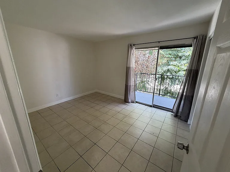 5791 Kingman Ave — Photo 6