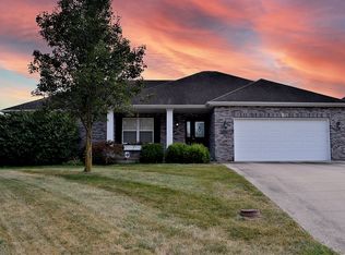 4702 Marble Cedars Dr, Columbia, MO 65203