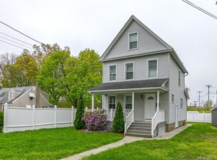605 Longbrook Ave, Stratford, CT 06614