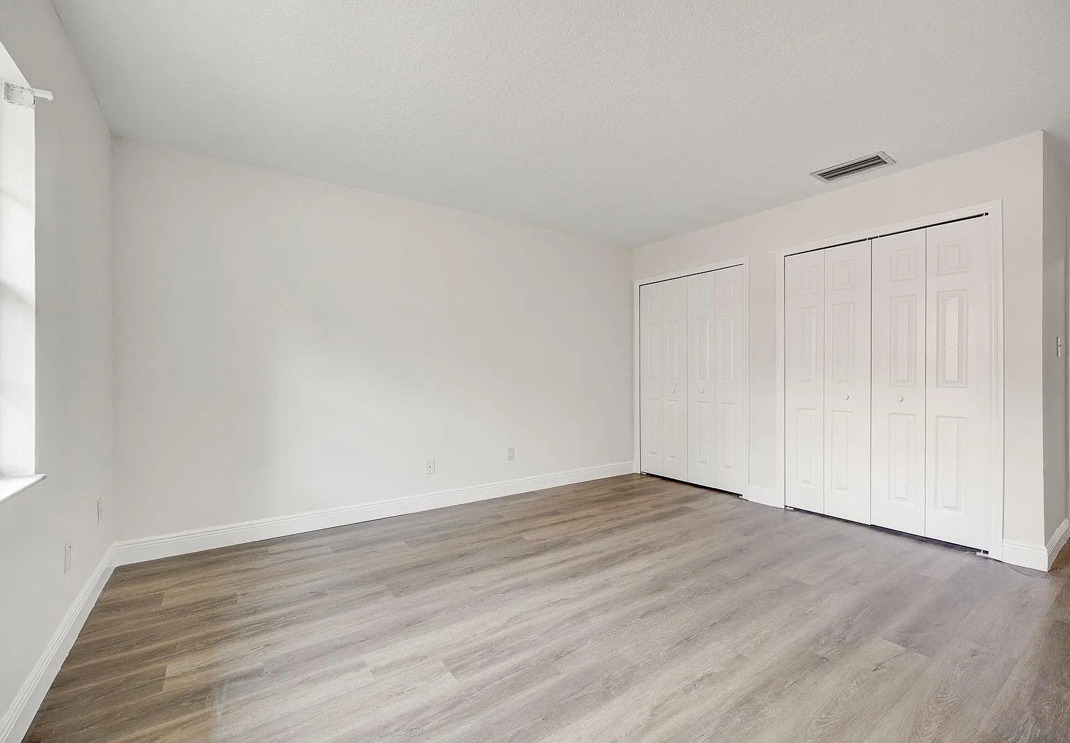 2 bed, 1058 sqft, $1,750 — Photo 3