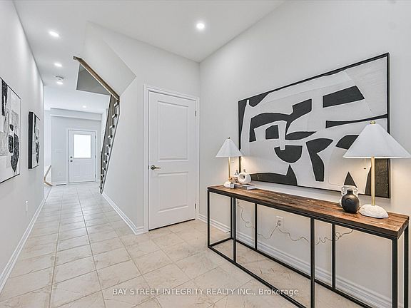 5th image of 23 Chicago Ln