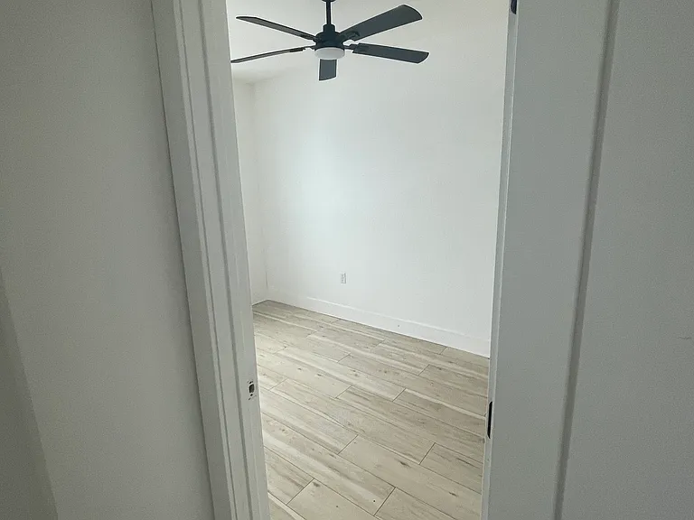 2385 Washington St #4 — Photo 27