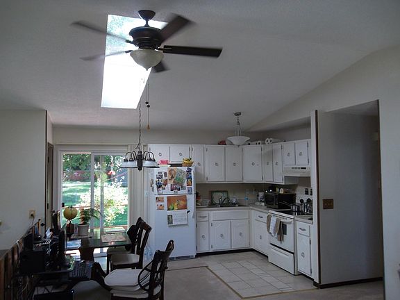 5th image of 3028 Bellecote Ave