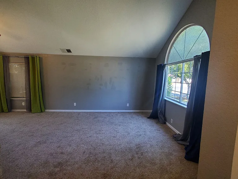 8700 Brittany Park Dr — Photo 13