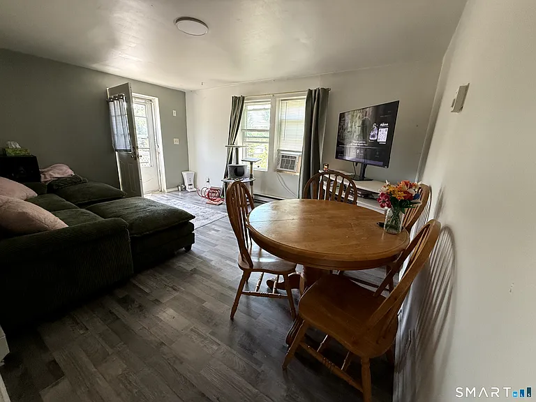 786 Plainfield Rd — Photo 3