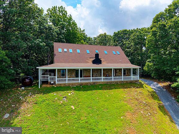 3rd image of 3827 Pine Grove Rd