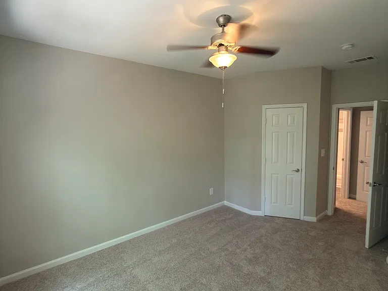 Crossroads Vista Dr — Photo 1