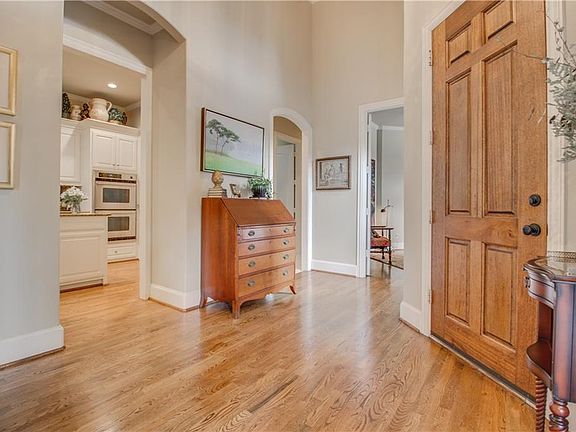 4th image of 7334 Park Lake Dr