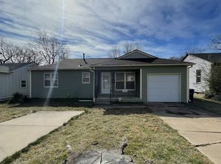 6826 E King Pl, Tulsa, OK 74115