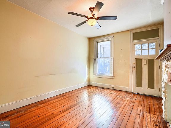 4th image of 2008 Rockrose Ave