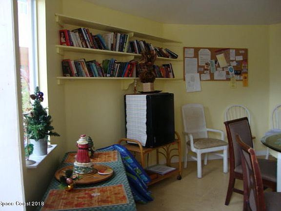 5th image of 211 Circle Dr APT 10A