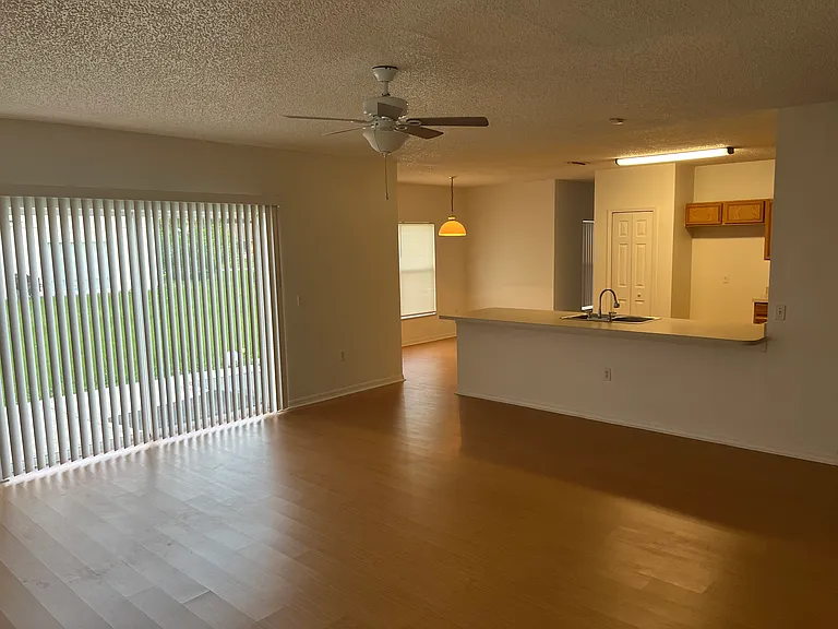 540 Brighton Ct — Photo 38