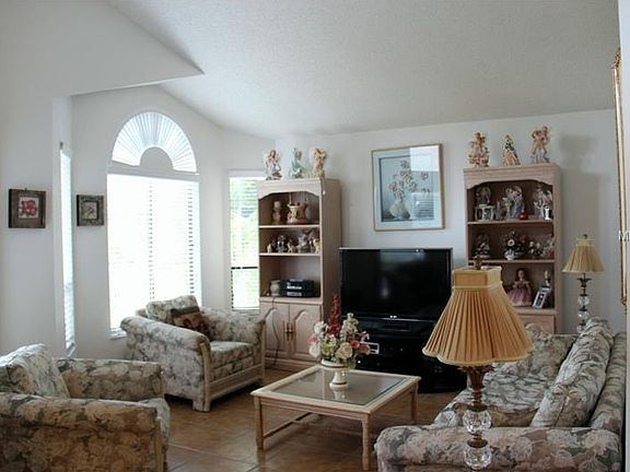 5th image of 624 Walnut Grove Pl