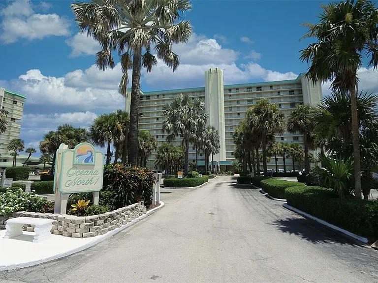 9940 Ocean Dr #501 — Photo 32