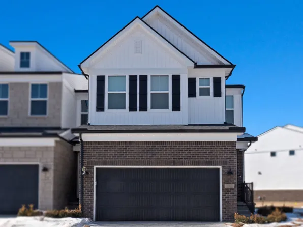 5563 E Spaniel Dr, Ann Arbor, MI 48108