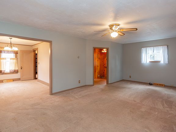 4th image of 190 Norman Ave